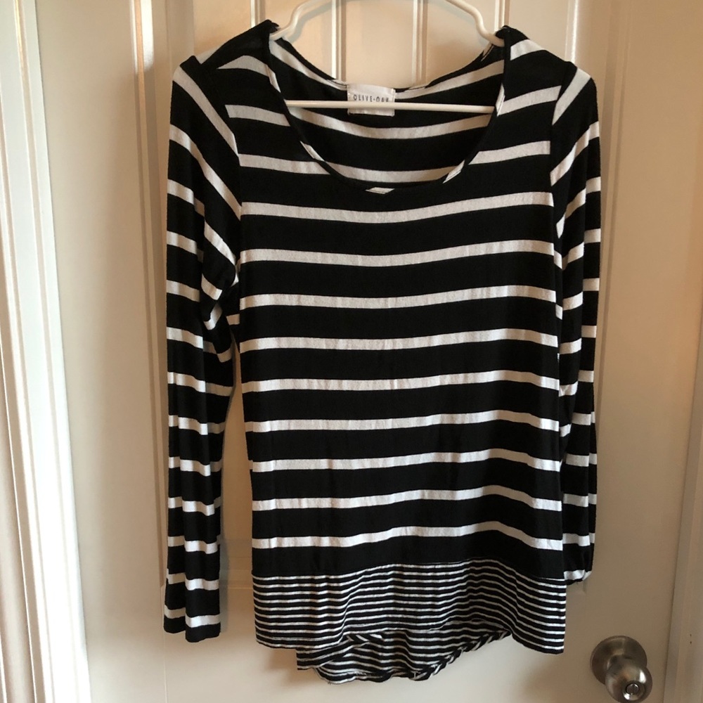 Olive and Oak thin sweater